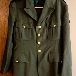 Vintage Military Dress Jacket Patches Inside / Outside Pockets Sz 44 Like New